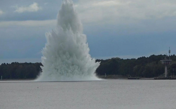 Pologne: une énorme bombe datant de la guerre explose lors de sa neutralisation