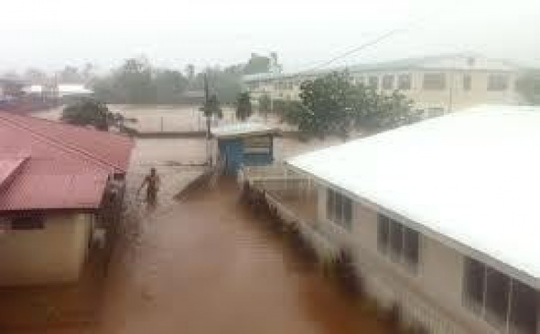 Après le cyclone Evan : un demi-million de dollars pour Samoa