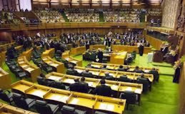 Les ministres papous interdits de voyages à l’étranger