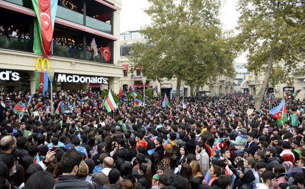 Nagorny Karabakh: la Russie envoie 2.000 soldats de la paix après l'accord Bakou-Erevan