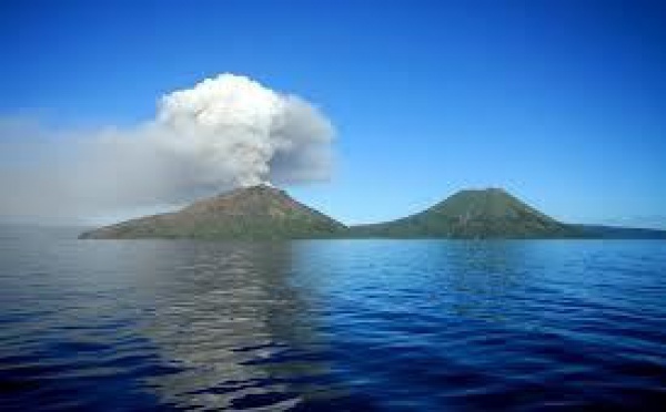 Un second volcan gronde et crache en Papouasie-Nouvelle-Guinée