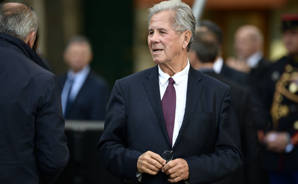 Face à la crise sanitaire, l'exécutif propose un report des régionales à juin