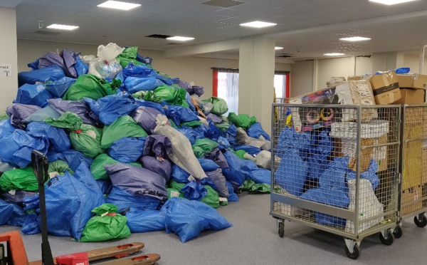 ​Six tonnes de sacs postaux arrivés avec neuf mois de retard