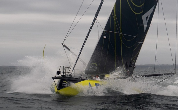 Vendée Globe : Dalin creuse l'écart en attendant le cap de Bonne Espérance 