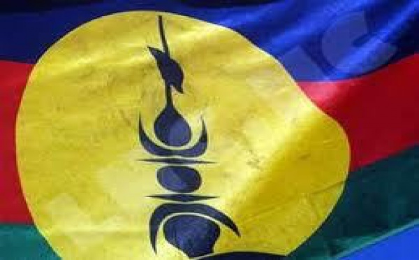 Inauguration d’une « cellule FLNKS » au siège du Groupe Mélanésien Fer de Lance