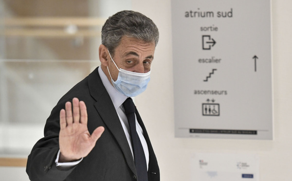 Affaire des "écoutes": Sarkozy dénonce des "infamies" à la reprise de son procès pour corruption