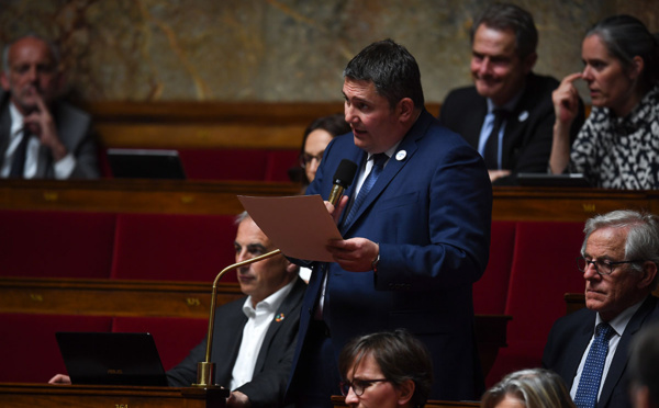 Covid: la commission d'enquête de l'Assemblée accable le gouvernement