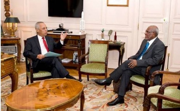 Outre-mer: Maurice Ponga, député européen pour le Pacifique,  rencontre Victorin Lurel