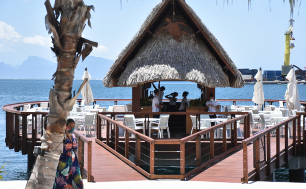 Deux nouveaux restaurants les pieds dans l'eau à Papeete