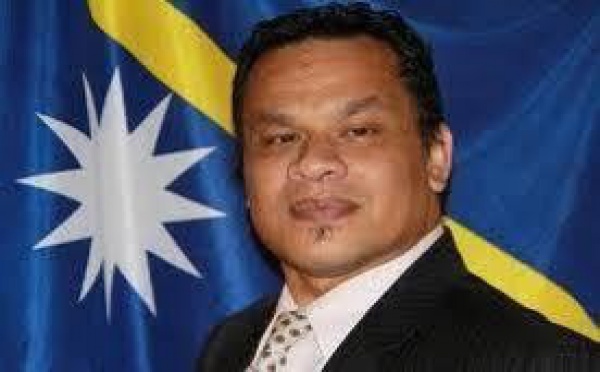 Trois irréductibles tentent de sauver le gouvernement de Nauru