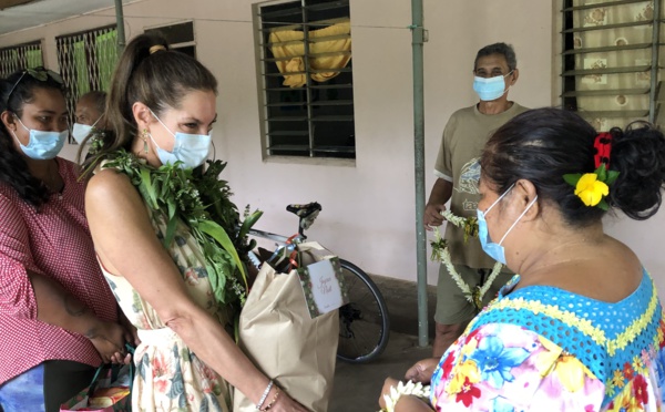 Mareva Georges joue les mère Noël pour 350 familles de Tahiti et Moorea