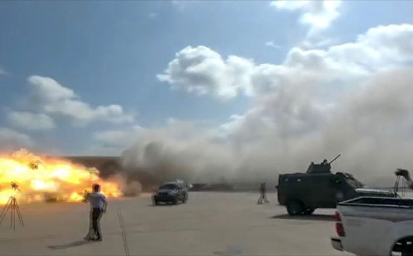 Yémen: 13 morts, 50 blessés dans des explosions à l'arrivée du gouvernement d'union à Aden