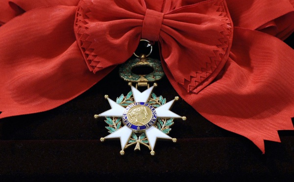 Neuf Polynésiens distingués par la Légion d'honneur