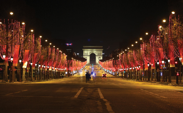 Covid-19: 2021 a démarré en France avec la crainte d'une nouvelle flambée