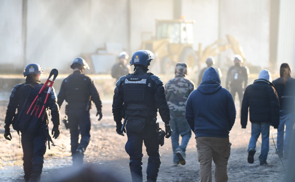 Fête sauvage au sud de Rennes: l'impuissance de l'Etat en question