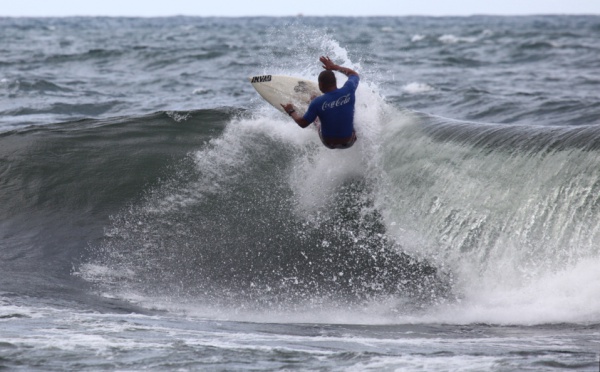 Surf Master tour : Heifara Tahutini gagne dans deux catégories