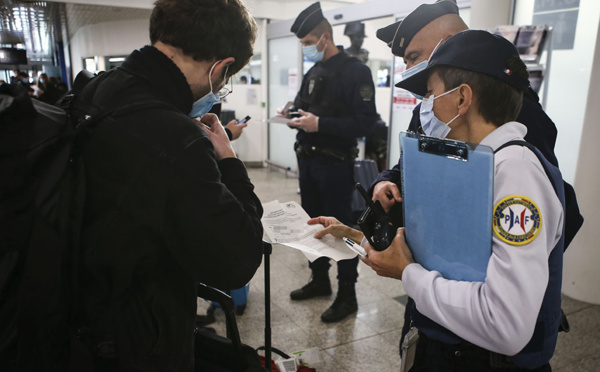 Covid-19: une "dizaine de cas" du variant britannique en France