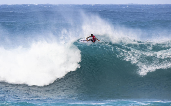Le tour mondial de surf de nouveau à l'arrêt