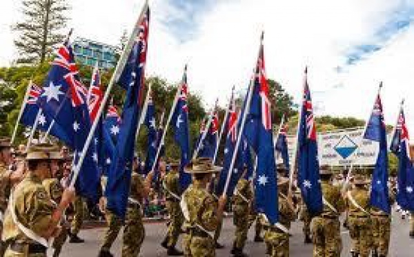 Gay Pride australienne : l’armée se joint ostensiblement