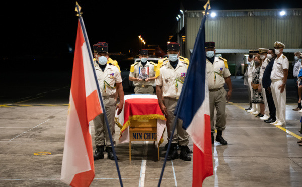Les honneurs funèbres militaires rendus à Tanerii Mauri