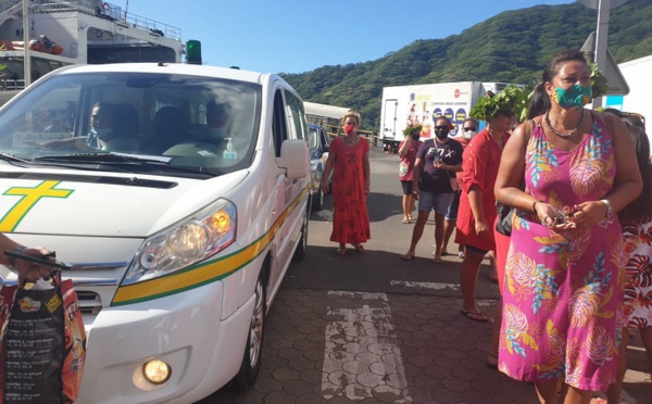 Une haie d'honneur pour accueillir Vairauti