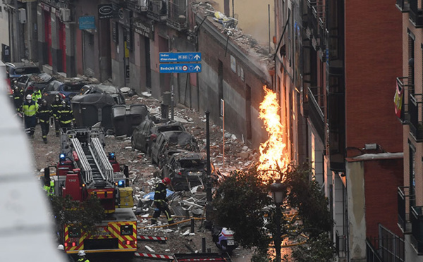 Deux morts dans une explosion apparemment due au gaz à Madrid