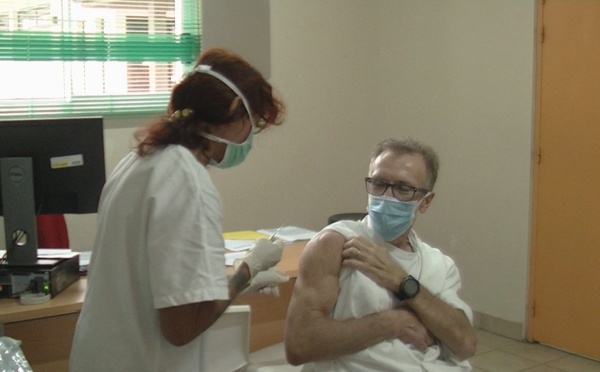 ​Premières piqûres à Raiatea