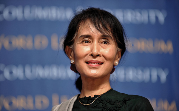 Coup d'Etat en Birmanie, Aung San Suu Kyi arrêtée