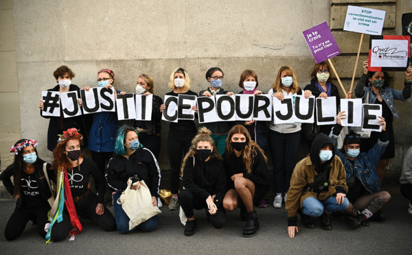 Quatre-vingt-dix féminicides en 2020, contre 146 en 2019