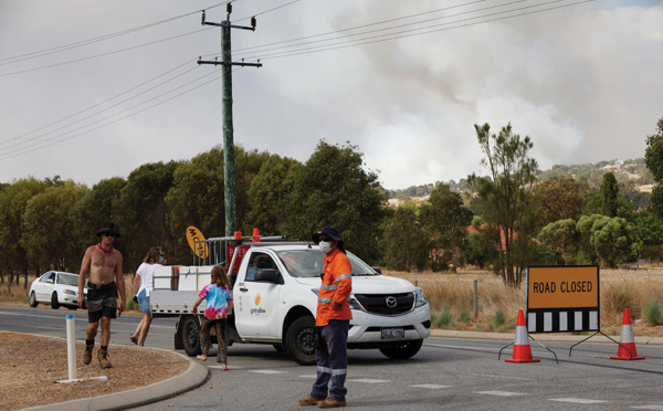 Feux de forêt en Australie: 71 habitations détruites près de Perth