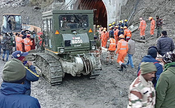 Rupture d'un glacier en Inde: piégés dans un tunnel comme "dans un film hollywoodien"