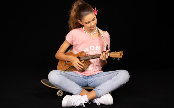 Noémie Tahiti chante son amour pour la Polynésie