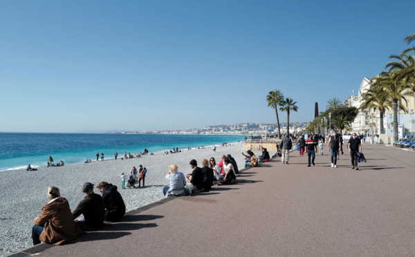 Covid-19: Nice bientôt fixé sur son sort, le reste du pays "au pied du mur"