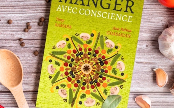 "Manger avec conscience" paraît chez 'Api Tahiti