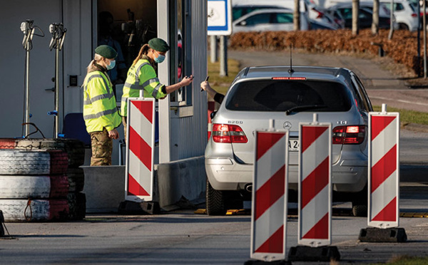 Virus: l'Allemagne restreint les passages à la frontière française