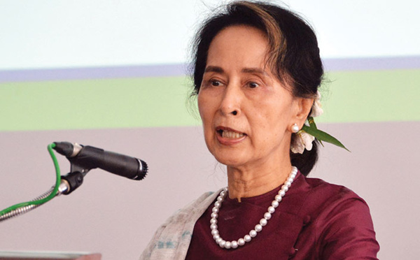 Birmanie: Suu Kyi de nouveau inculpée, tirs sur des manifestants au lendemain d'une répression meurtrière