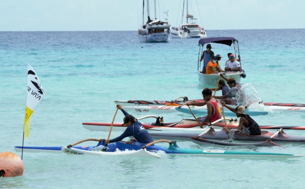 Première course de Rairoa Va'a pour les kids à Rangiroa