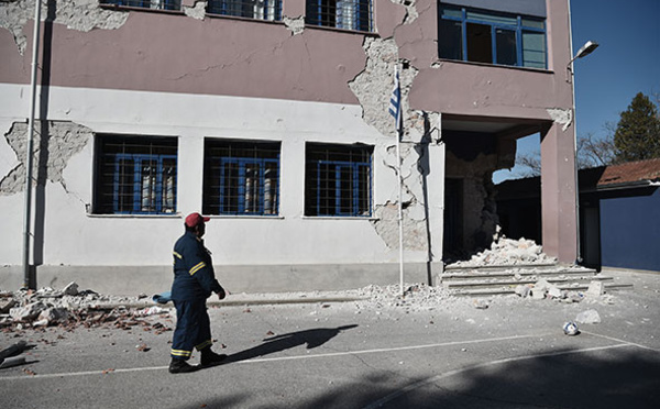Fort séisme en Grèce: des dégâts matériels mais pas de victime signalée