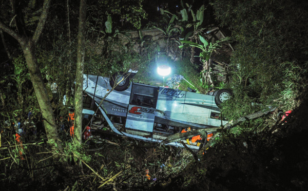 Un accident de bus en Indonésie fait au moins 27 morts