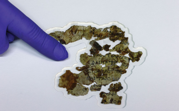 Israël dévoile un manuscrit biblique vieux de 2.000 ans