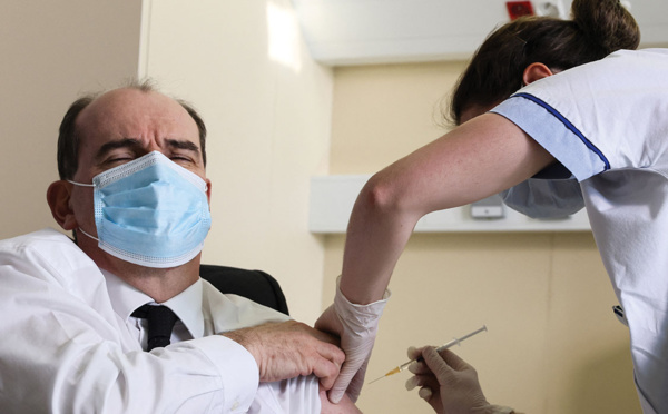 Covid-19: Castex a reçu une première dose du vaccin AstraZeneca