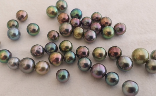 Les secrets de la couleur des perles noires dévoilés