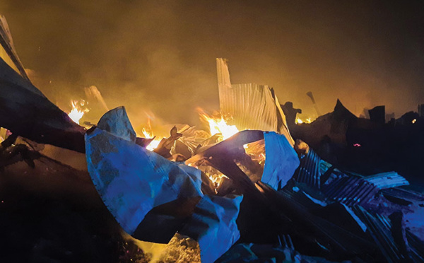 Bangladesh: au moins 15 morts, 400 disparus et 45.000 déplacés après l'incendie d'un camp de réfugiés rohingyas