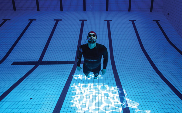 Avec l'apnée sous glace, Arthur Guérin-Boëri respire