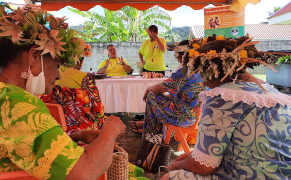 Honneur aux vahine et māmā de Rurutu