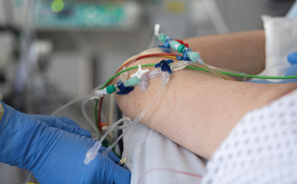 Epidémie: le tri des malades dans les hôpitaux, une "ligne rouge absolue", affirme Le Maire