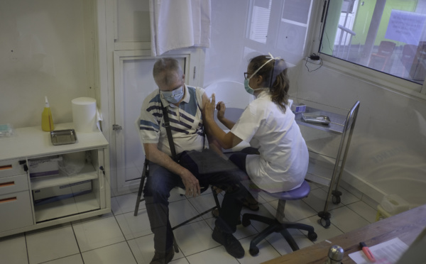La moitié des plus de 75 ans vaccinés à Tahiti et Moorea