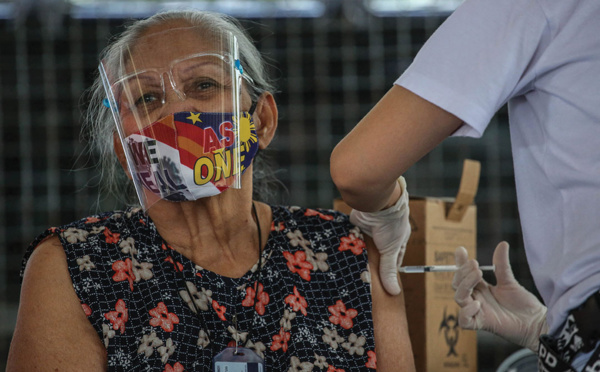 Philippines: suspension des injections du vaccin AstraZeneca aux moins de 60 ans