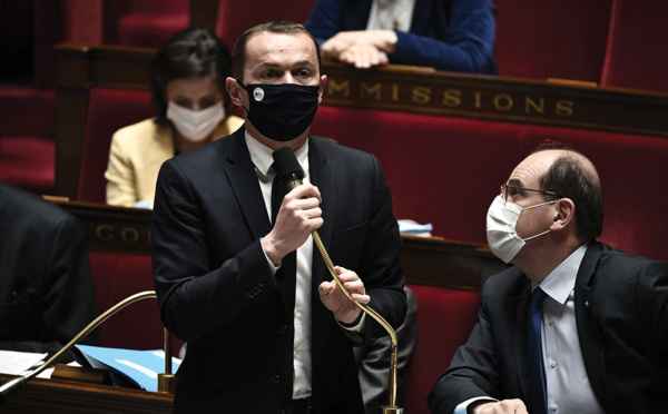 France: la crise du Covid va coûter 424 mds EUR à l'Etat sur trois ans