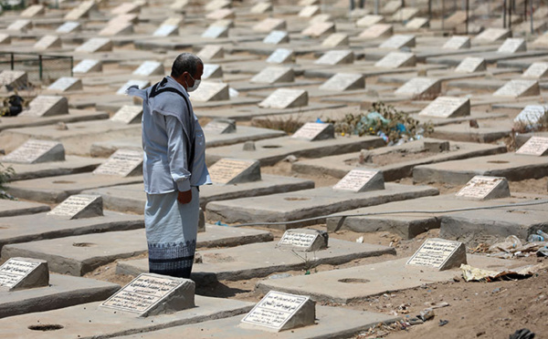 Coronavirus: plus de 3 millions de morts dans le monde, course à la vaccination